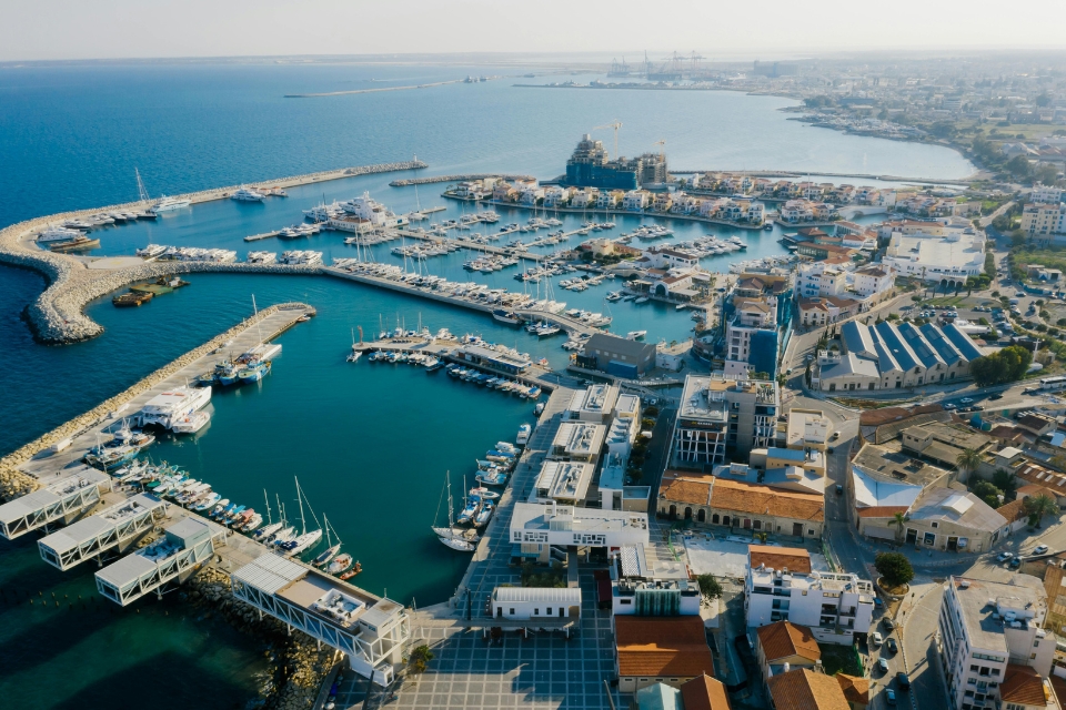 قبرص تكشف النقاب عن قواعد جديدة لشركات النقل في إطار نظامي EES و ETIAS