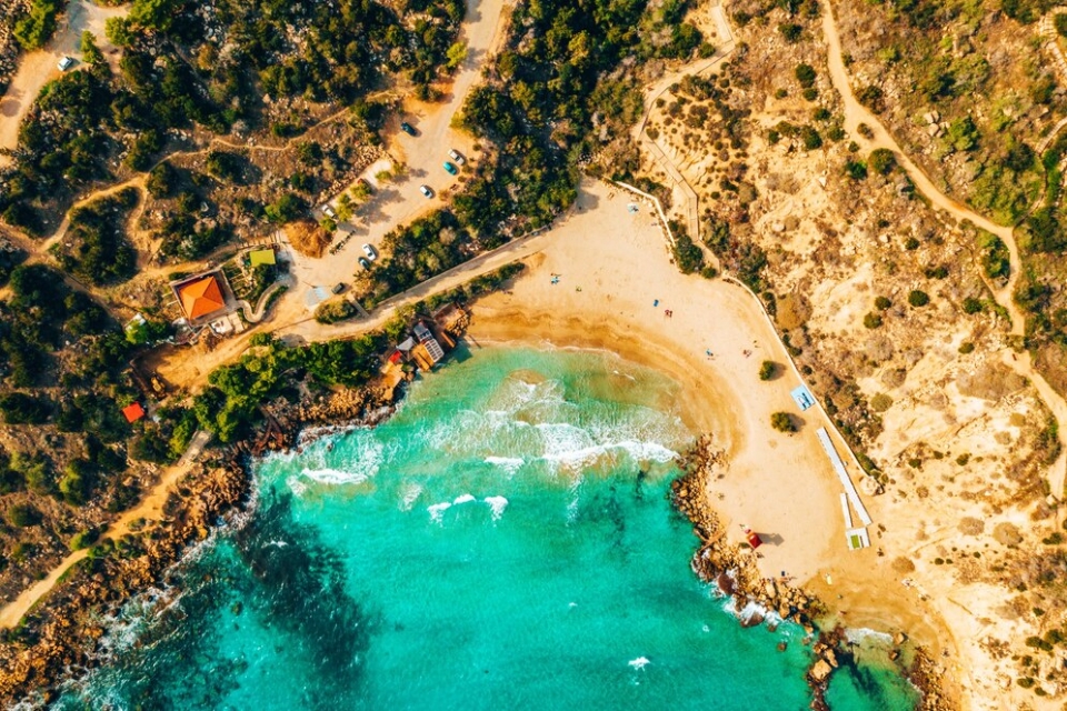 قبرص تشهد ارتفاعًا في عدد السياح في الفترة من يناير إلى أبريل 2024