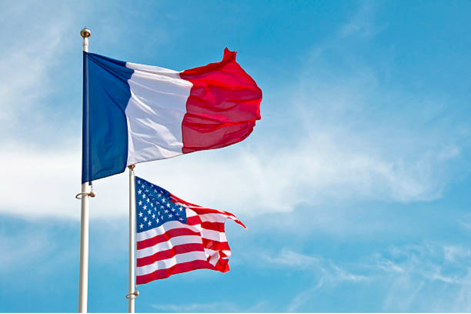 فرنسا والولايات المتحدة تعلنان عن اتفاق جديد للتأشيرات لجذب المستثمرين