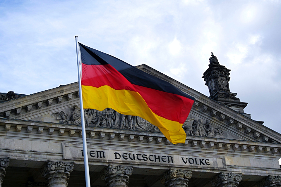 ألمانيا تطبق المرحلة الأولى من قواعد هجرة ذوي المهارات الجديدة