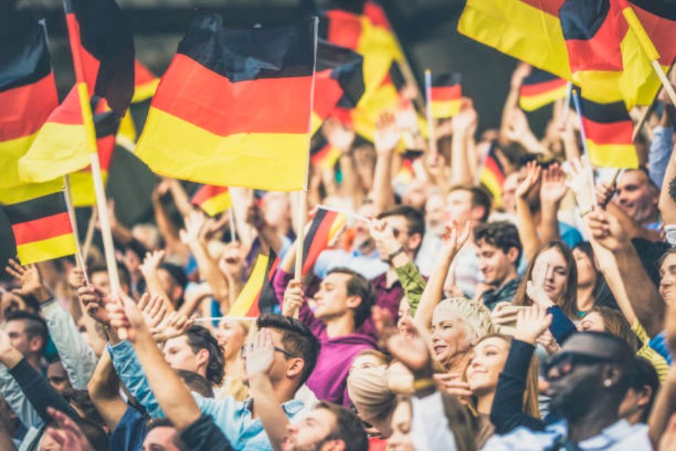 ألمانيا تصلح قوانين الجنسية للسماح بازدواج الجنسية