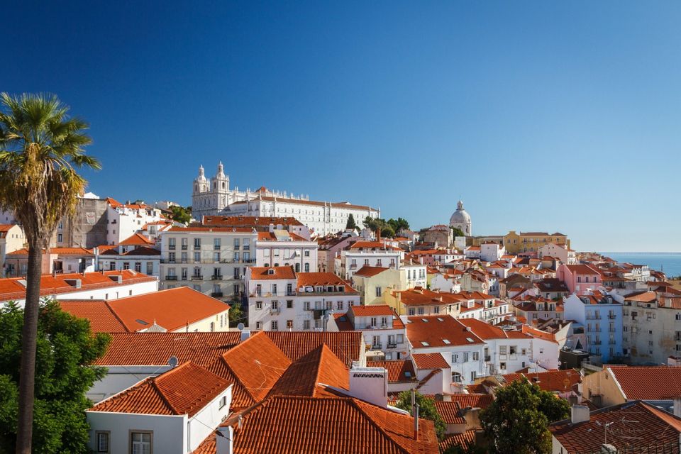 لا يزال المشترون الأجانب يتدفقون على لشبونة على الرغم من انتهاء برنامج التأشيرة الذهبية